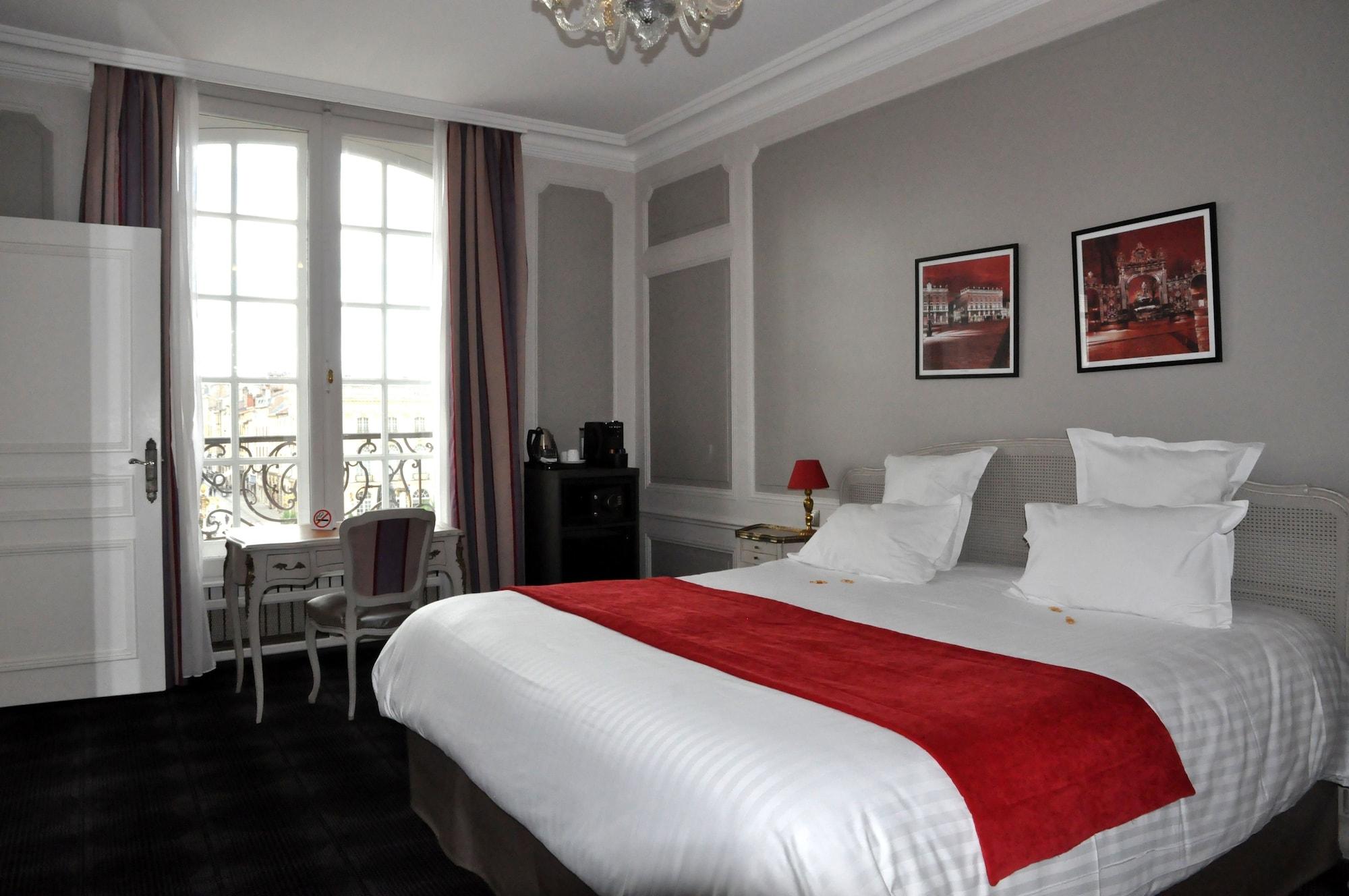 Grand Hotel De La Reine - Place Stanislas Nancy Extérieur photo